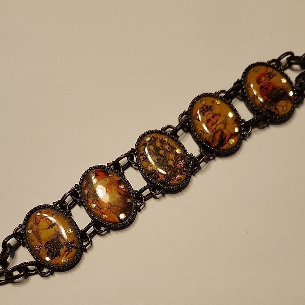 Vintage Avon Christmas Bracelet Santa Panel Nina Ricci Signed Victorian Style